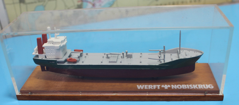 Massengutfrachter  Werft Nobiskrug Vollrumpf (1 St.) in Vitrine